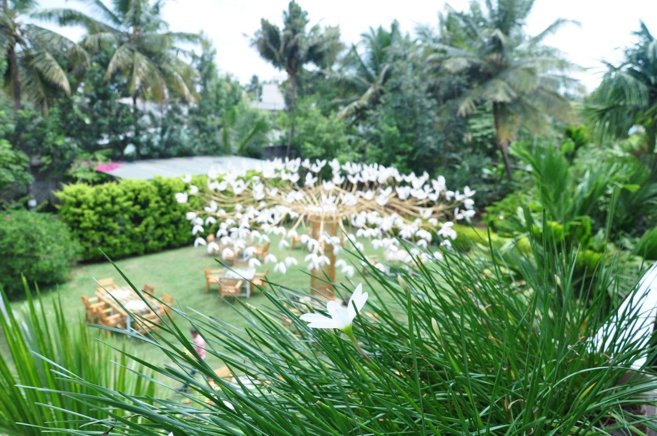 Seed Hotel Shrīrangapattana Buitenkant foto